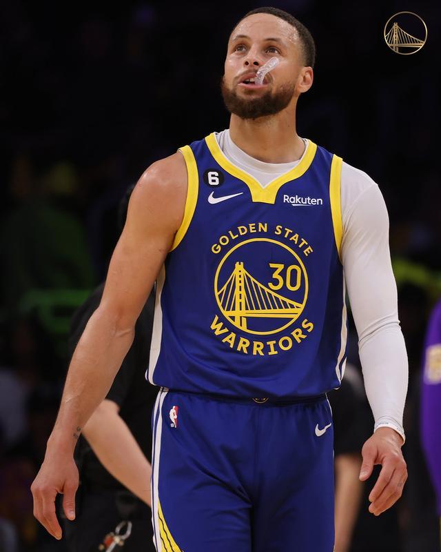 凭借一记精 凭借一记精