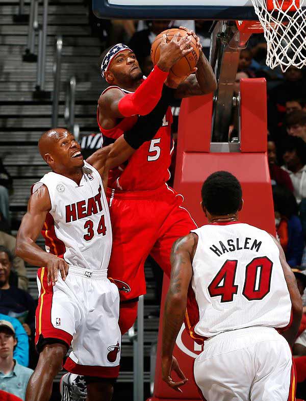 队施加了巨 队施加了巨