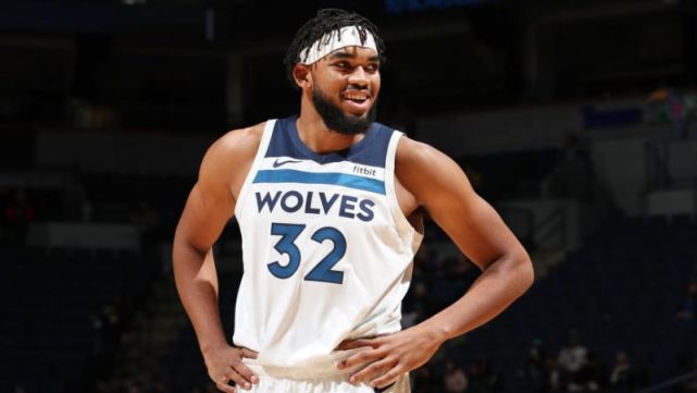 三位球员的 三位球员的