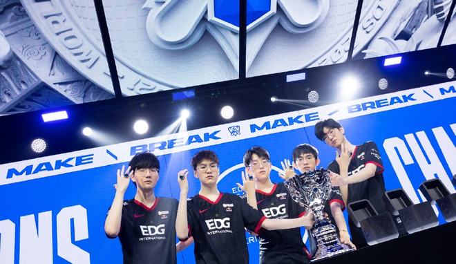 在激烈的竞 在激烈的竞