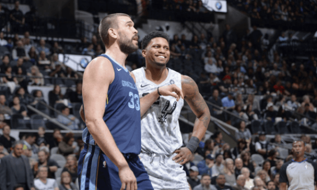 的呐喊声中 的呐喊声中